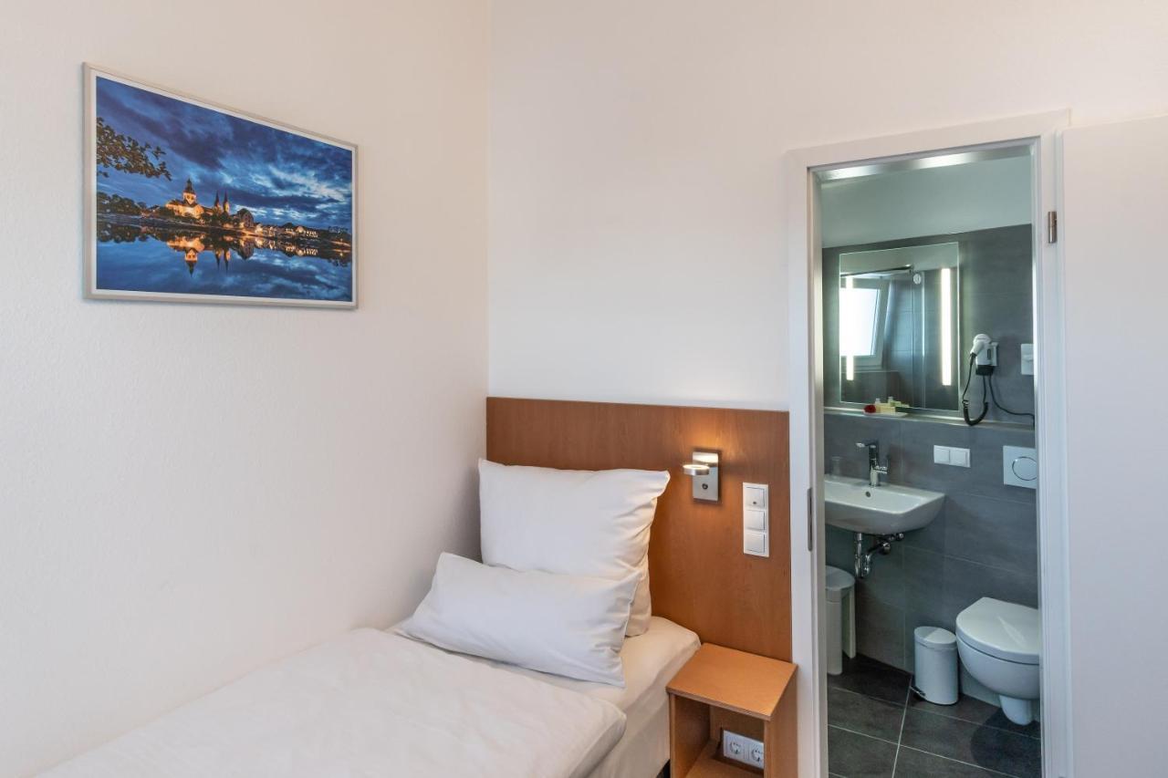 Hotel Elysee Seligenstadt Eksteriør billede