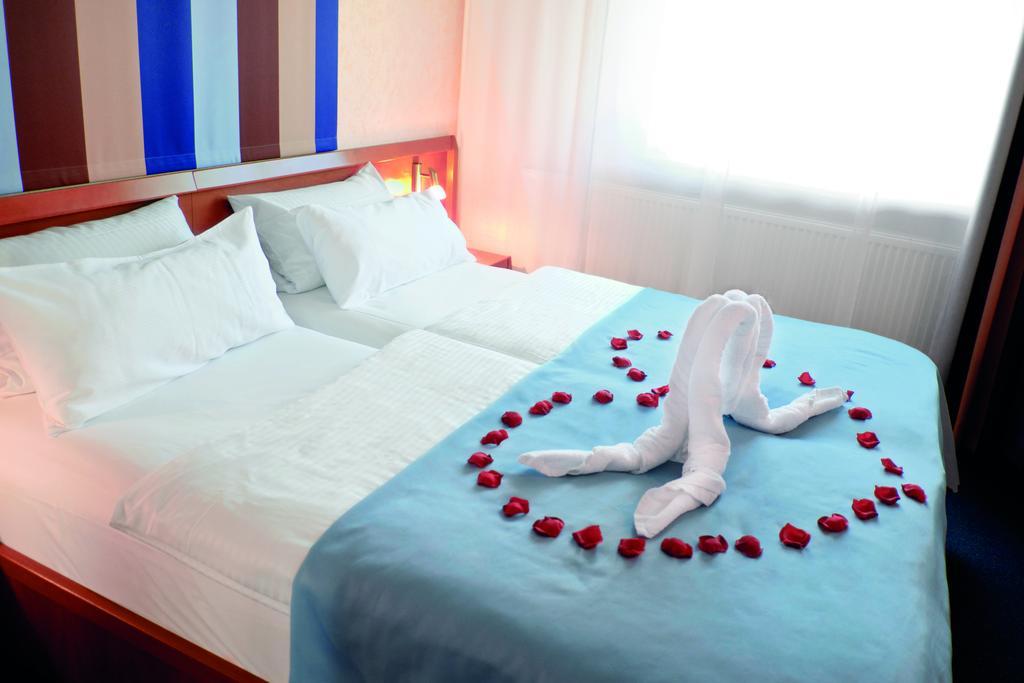 Hotel Elysee Seligenstadt Eksteriør billede